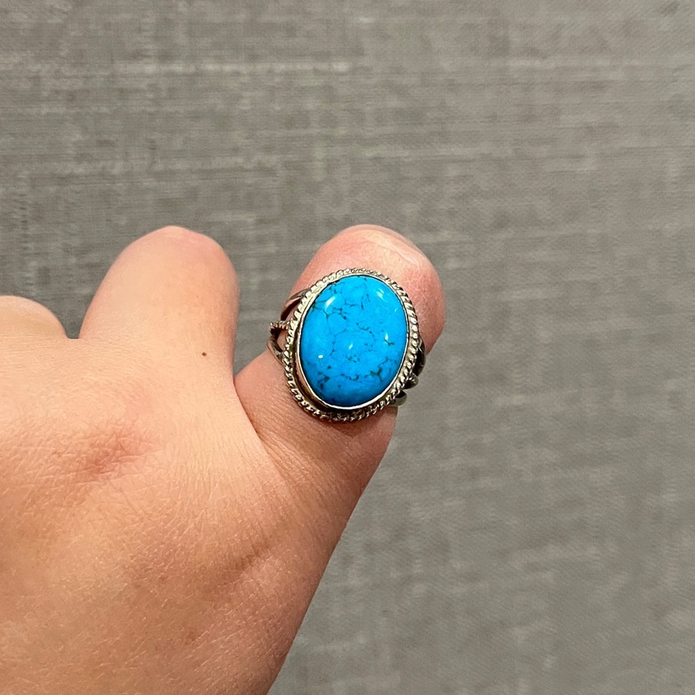 Size 7 turquoise ring with embellishments
